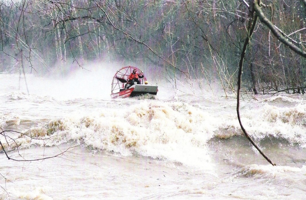 An experienced operator like Brian Edwards can even overcome whitewater conditions. photo: Faron Floyd