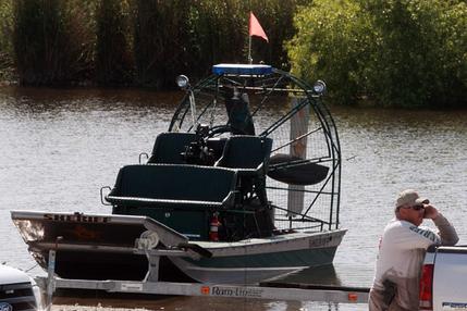 Airboat Collision 02