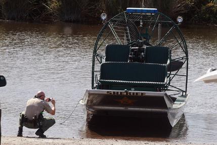 Airboat Collision 03